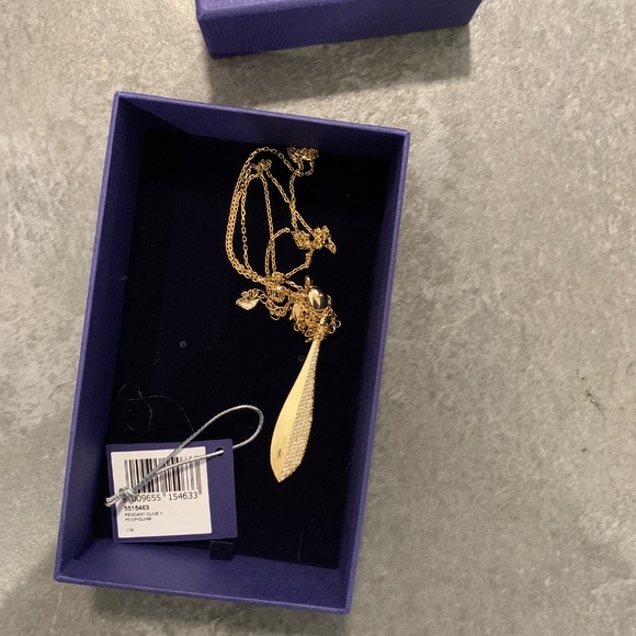 New • Swarovski Pendant Necklace - Picture 5 of 6